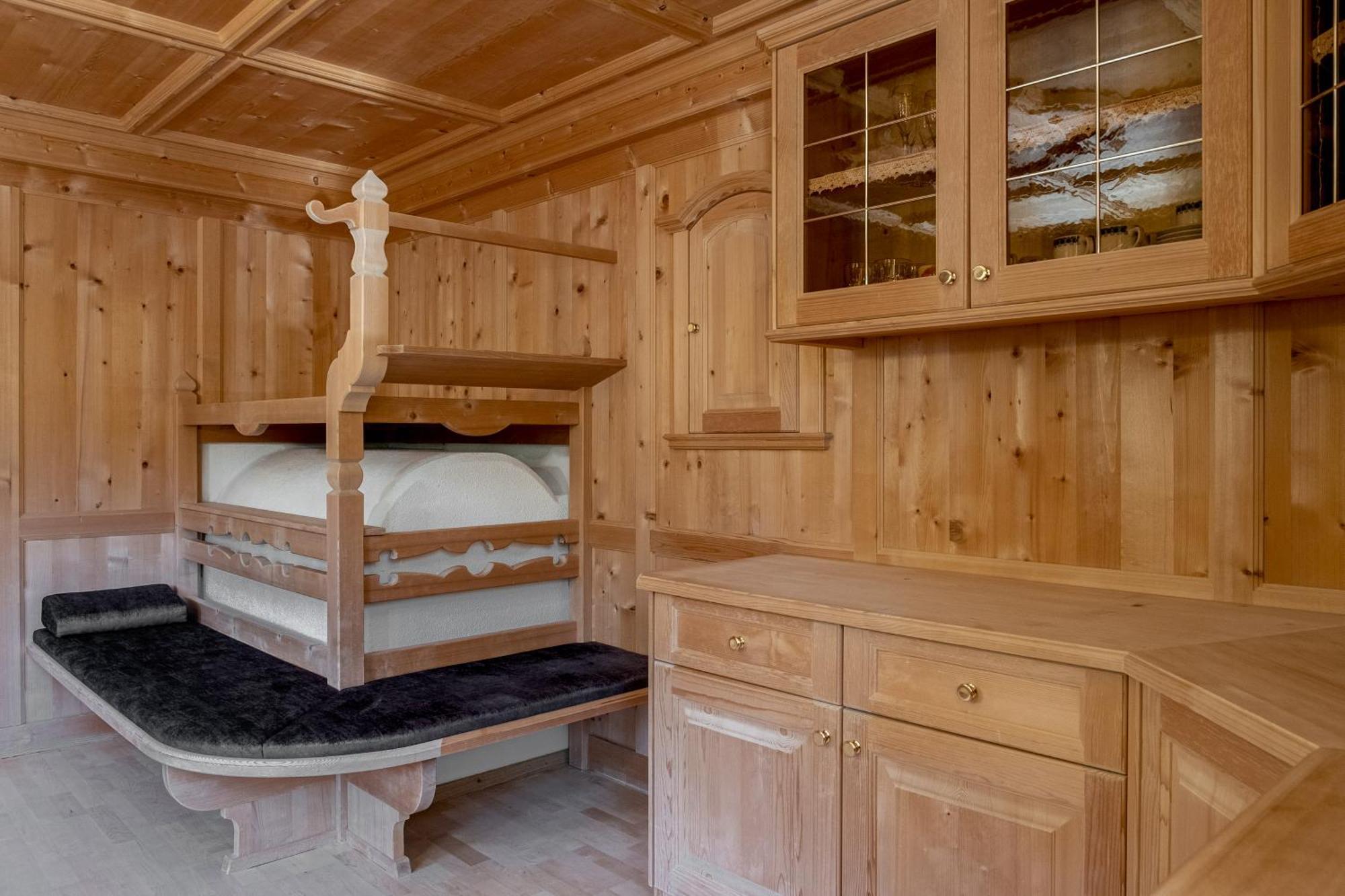 Апартаменты Ciasa Iachin - Dolomites Dream Retreat Сан-Мартино-ин-Бадия Экстерьер фото